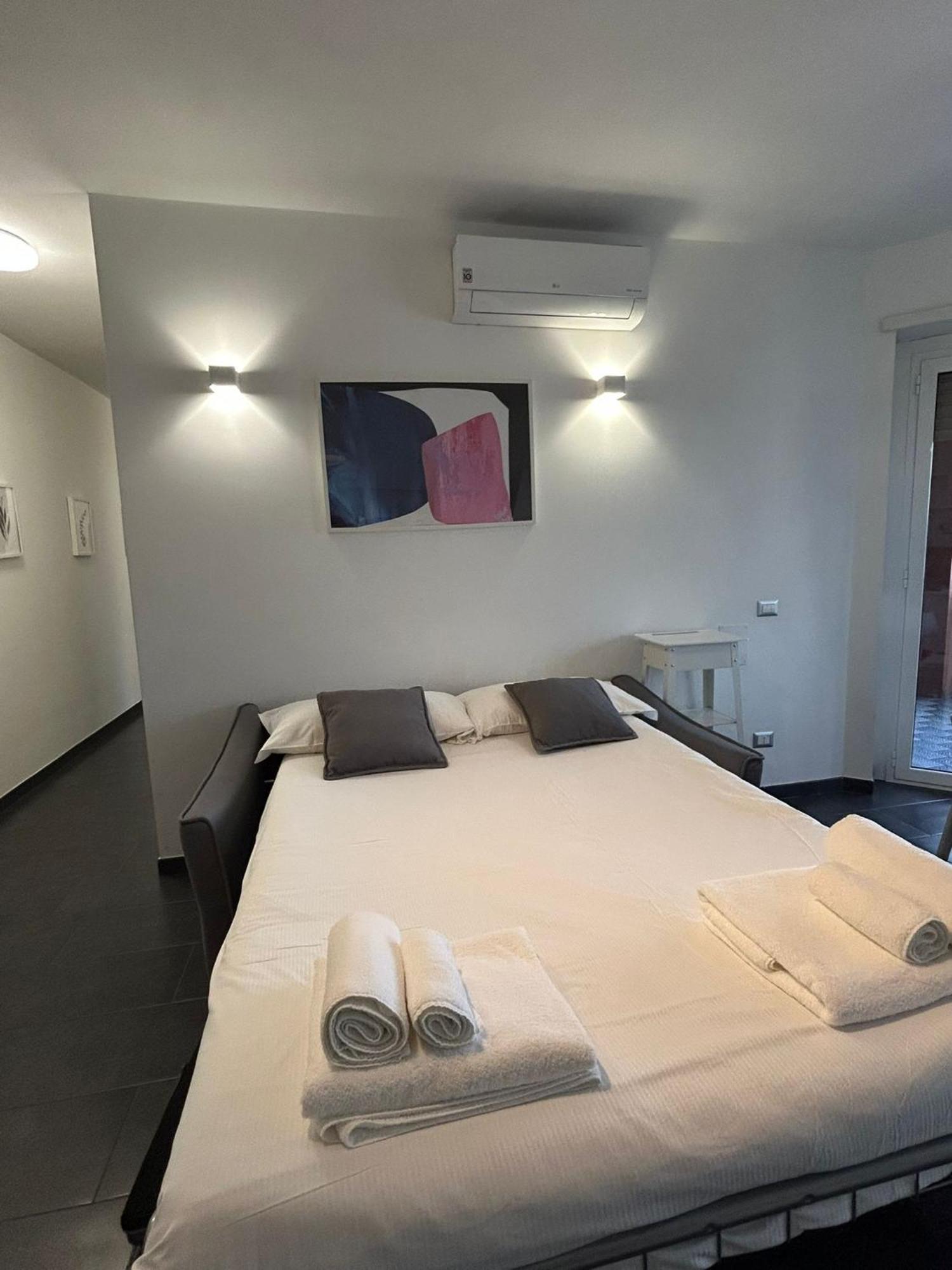 Nomentana White Apartments By Ghor Rome Exterior photo